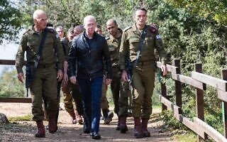 שר הביטחון יואב גלנט ביקר בעוצבת הגליל עם הרמטכ"ל הרצי הלוי, 16 במרץ 2023 (צילום: אלעד מלכה) שר הביטחון יואב גלנט ביקר בעוצבת הגליל עם הרמטכ"ל הרצי הלוי, 16 במרץ 2023 (צילום: אלעד מלכה)