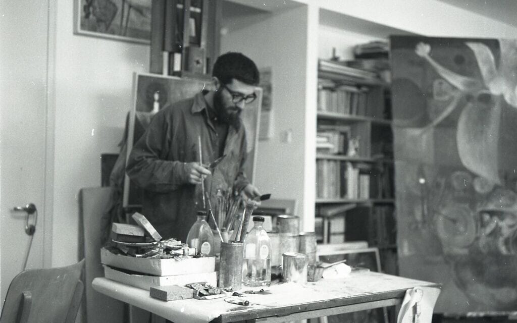 נפתלי בזם בסטודיו בביתו, 1972 (צילום: בוריס כרמי, אוסף מיתר, הספרייה הלאומית)