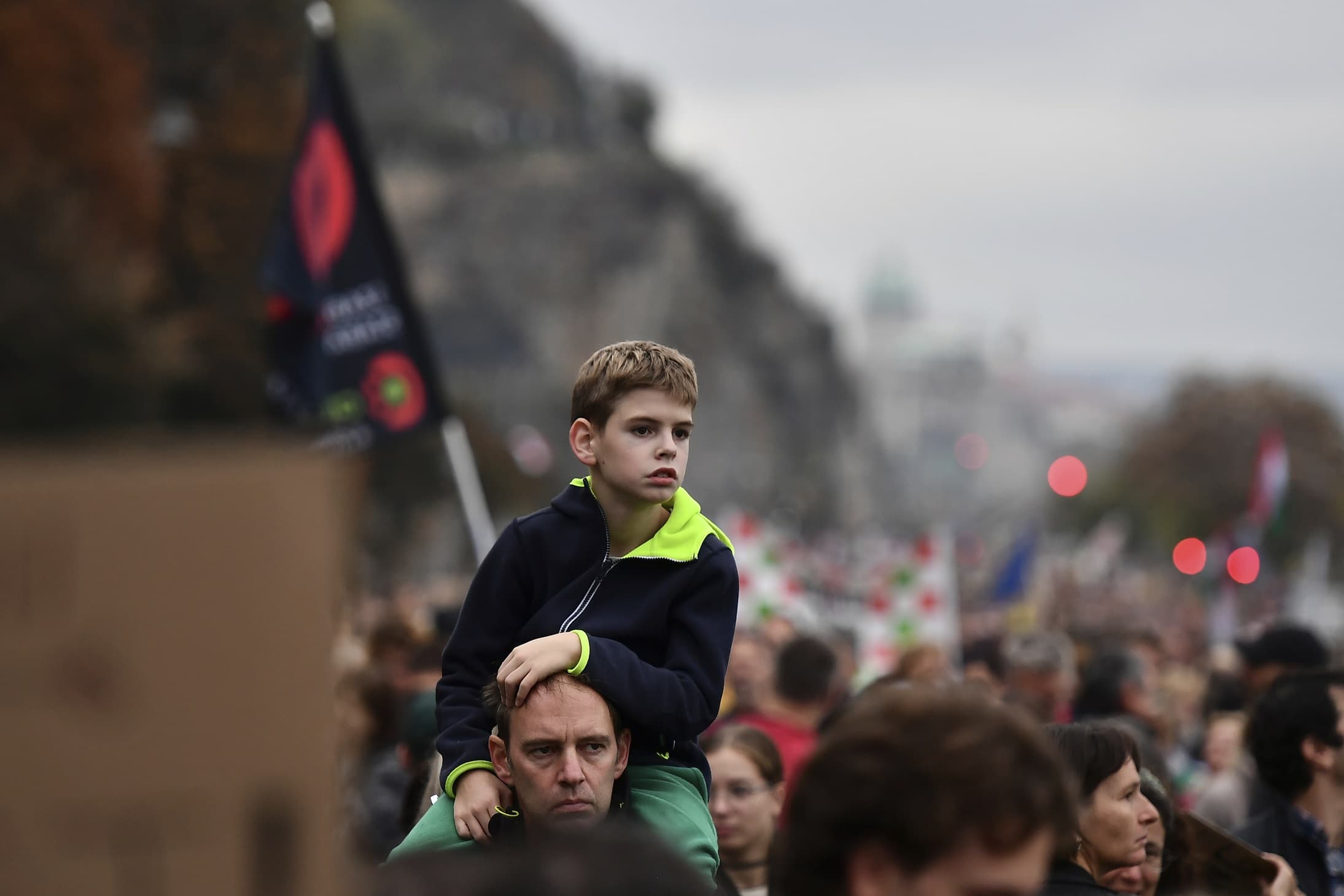 הפגנת סולידריות בהונגריה לשיפור תנאי המורים, 23 באוקטובר 2022 (צילום: AP Photo)