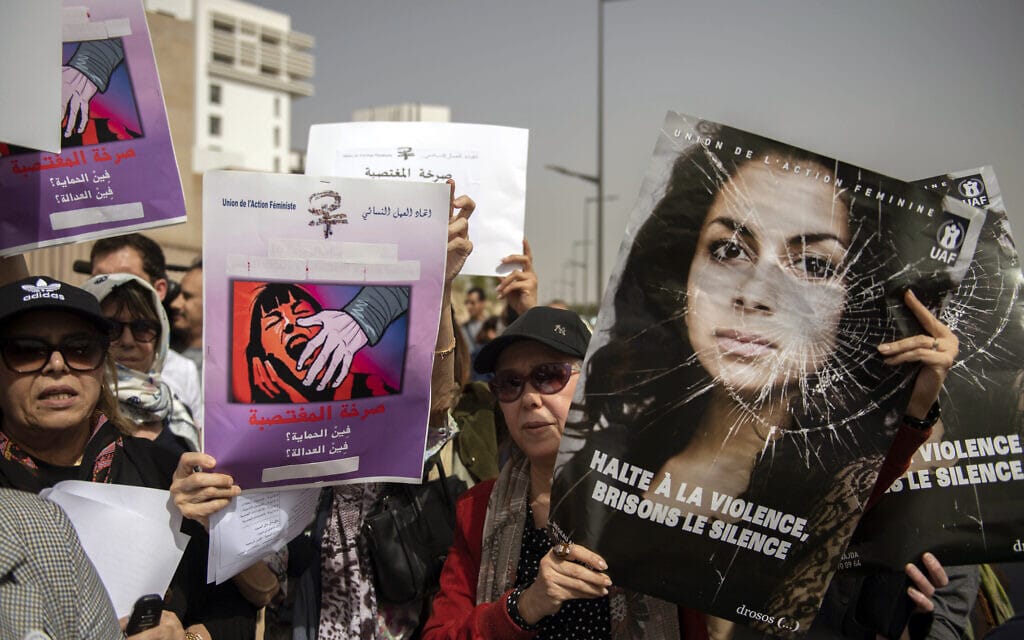 הפגנות במרוקו בעקבות גזר הדין הקל שניתן לשלושה גברים שאנסו ילדה, 5 באפריל 2023 (צילום: AP Photo)