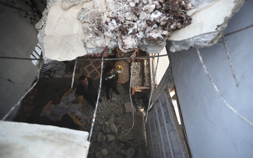 פגיעה של צה"ל בבית בלבנון, 7 לאפריל 2023 (צילום: iAP Photo/Mohammed Zaatari) פגיעה של צה"ל בבית בלבנון, 7 לאפריל 2023 (צילום: iAP Photo/Mohammed Zaatari)