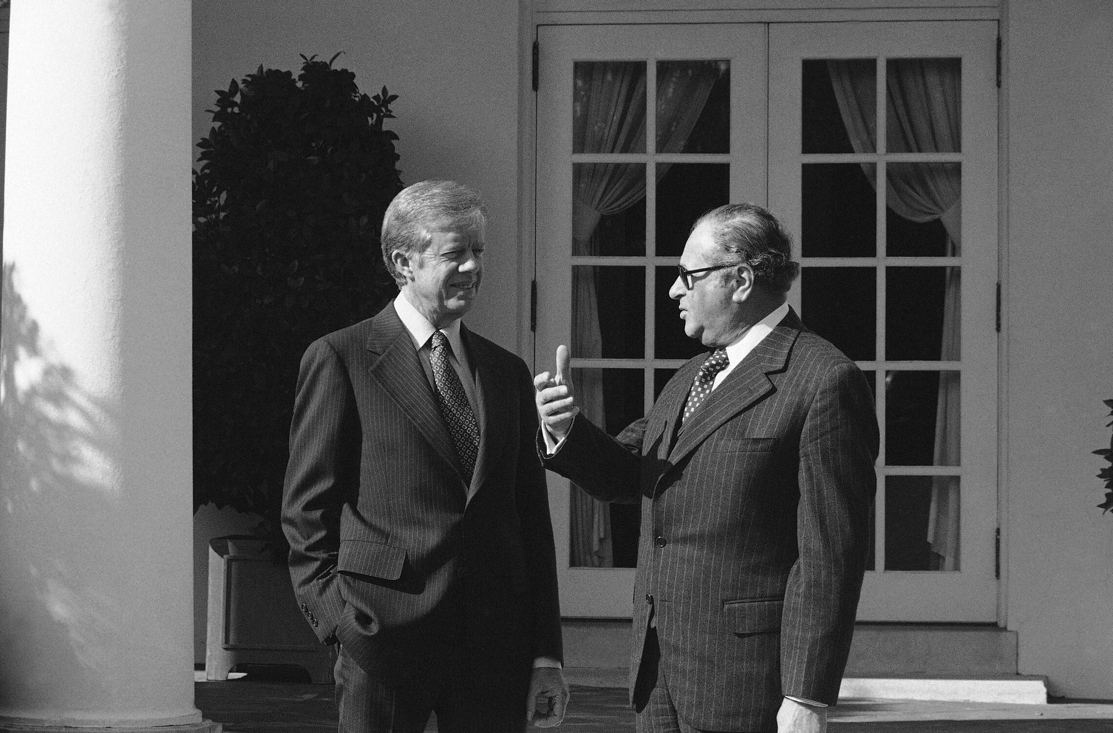 קנצלר אוסטריה ברונו קרייסקי בפגישה עם נשיא ארה&quot;ב ג&#039;ימי קרטר בבית הלבן, 26 באוקטובר 1979 (צילום: AP Photo/Charles Tasnadi)