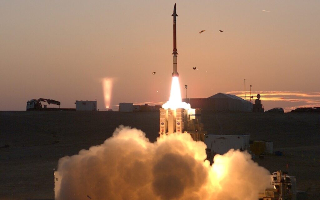 מערכת קלע דוד בניסוי מוצלח מ-2015 (צילום: United States Missile Defense Agency, ויקיפדיה)