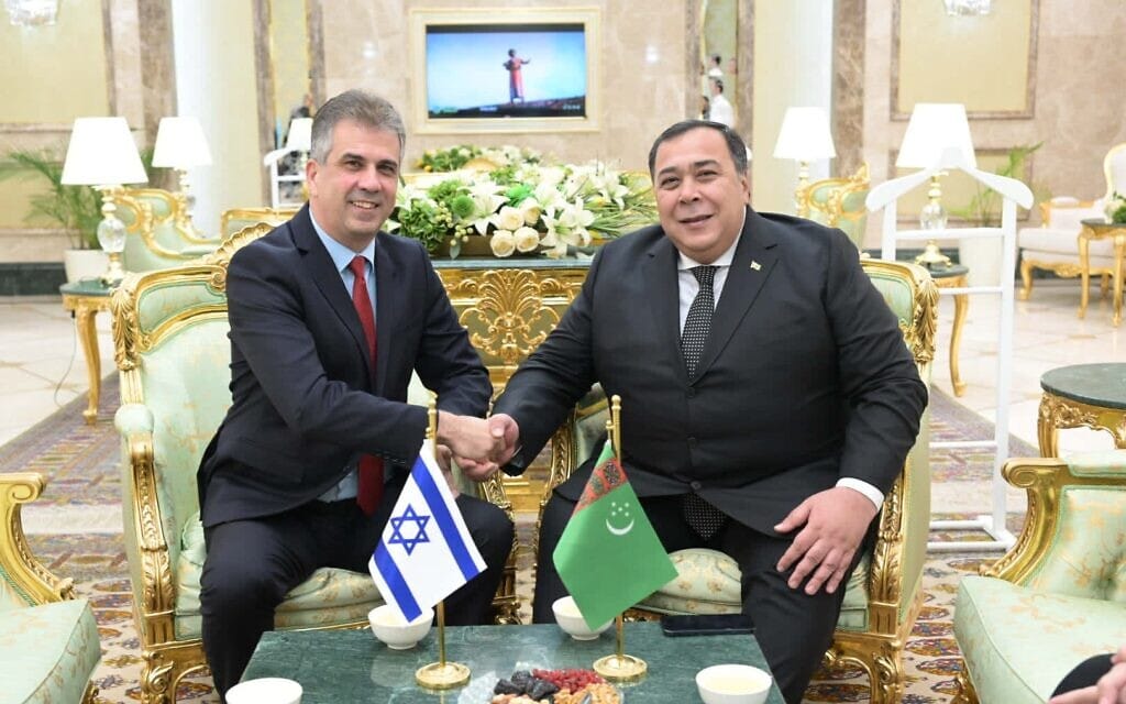 שר החוץ אלי כהן וסגן שר החוץ של טורקמניסטן, 19 באפריל 2023 (צילום: שלומי אמסלם, משרד החוץ)