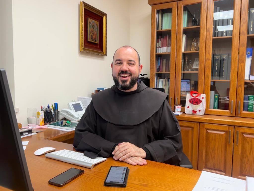 הכומר הפרנציסקני אלברטו פארי, מנהל מכון מגניפיקט (צילום: לייזר ברמן)