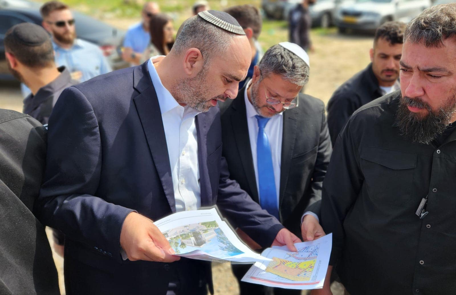 השר איתמר בן גביר בסיור בלוד לצד ראש העיר יאיר רביבו , 17 באפריל 2023 (צילום: עוצמה יהודית)