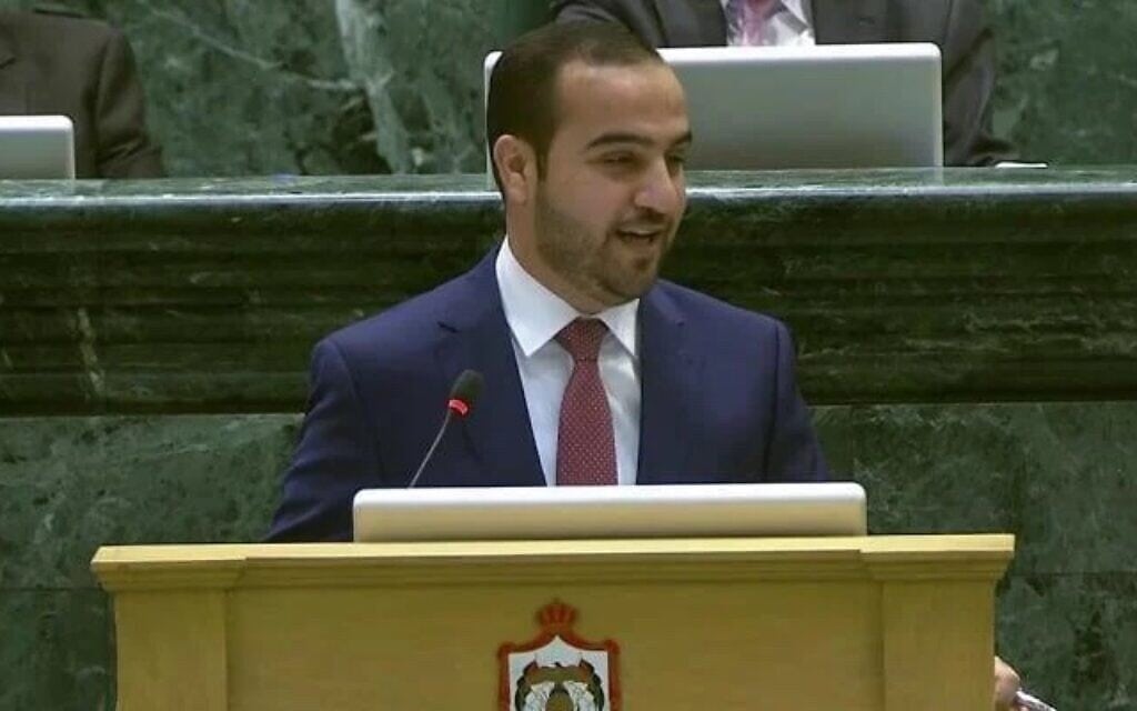 חבר הפרלמנט הירדני עימאד אל-עדואן (צילום: צילום מסך מיוטיוב, שימוש לפי סעיף 27א לחוק זכויות יוצרים)