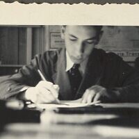 פרידל יופה עובד כפקיד במשרד הברלינאי של אדלר ואופנהיימר, 1936