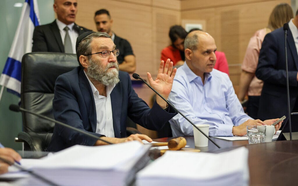 יעקב גפני בישיבה של ועדת הכספים, 15 במאי 2023 (צילום: נועם מושקוביץ, דוברות הכנסת) יעקב גפני בישיבה של ועדת הכספים, 15 במאי 2023 (צילום: נועם מושקוביץ, דוברות הכנסת)