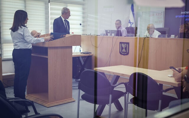 נציבת בתי הסוהר קטי פרי בעדותה בפני הוועדה לבדיקת הבריחה מבית הסוהר גלבוע, 18 באוגוסט 2022 (צילום: פלאש 90) נציבת בתי הסוהר קטי פרי בעדותה בפני הוועדה לבדיקת הבריחה מבית הסוהר גלבוע, 18 באוגוסט 2022 (צילום: פלאש 90)
