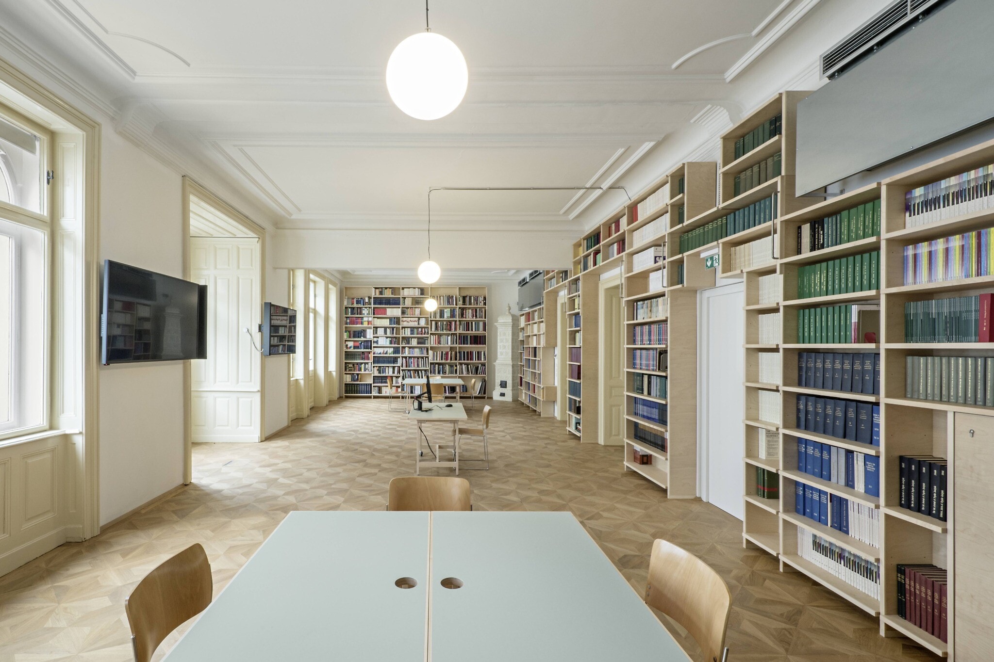 חדר הקריאה בספרייה במוזאון זיגמונד פרויד בווינה (צילום: הרתה הורנאוס/קרן זיגמונד פרויד)
