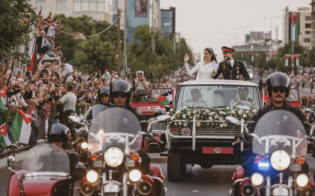 תהלוכת החתונה המלכותית בעמאן, ירדן, 1 ביוני 2023 (צילום: Royal Hashemite Court via AP)