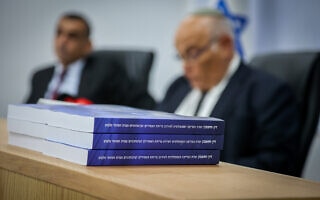 .דו”ח ועדת כלא גלבוע בראשות השופט מנחם פינקלשטיין (צילום: Flash90) .דו”ח ועדת כלא גלבוע בראשות השופט מנחם פינקלשטיין (צילום: Flash90)
