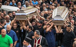 ארונותיהם של שניים מהנרצחים ביפיע. נצרת, 9 ביוני 2023 (צילום: פלאש90) ארונותיהם של שניים מהנרצחים ביפיע. נצרת, 9 ביוני 2023 (צילום: פלאש90)