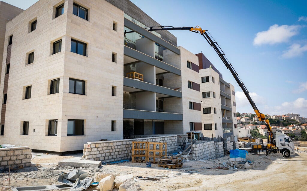 אתר בנייה ליחידות דיור חדשות בהתנחלות נוה דניאל בגוש עציון, 18 ביוני 2023 (צילום: גרשון אלינסון/פלאש90)
