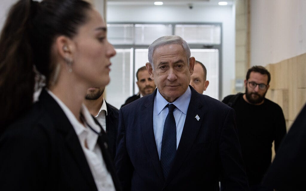 ראש הממשלה בנימין נתניהו בבית המשפט המחוזי בירושלים, 27 ביוני 2023 (צילום: אורן בן חקון)