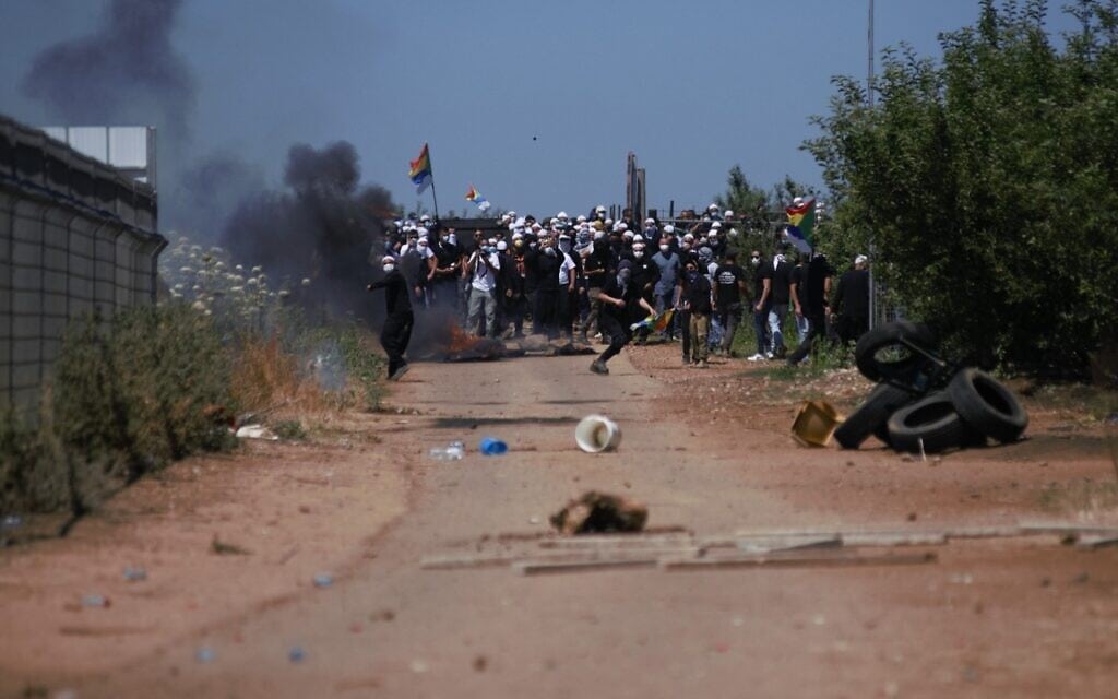 דרוזים מפגינים נגד הקמת טורבינות, 21 ביוני 2023 (צילום: דוברות המשטרה)