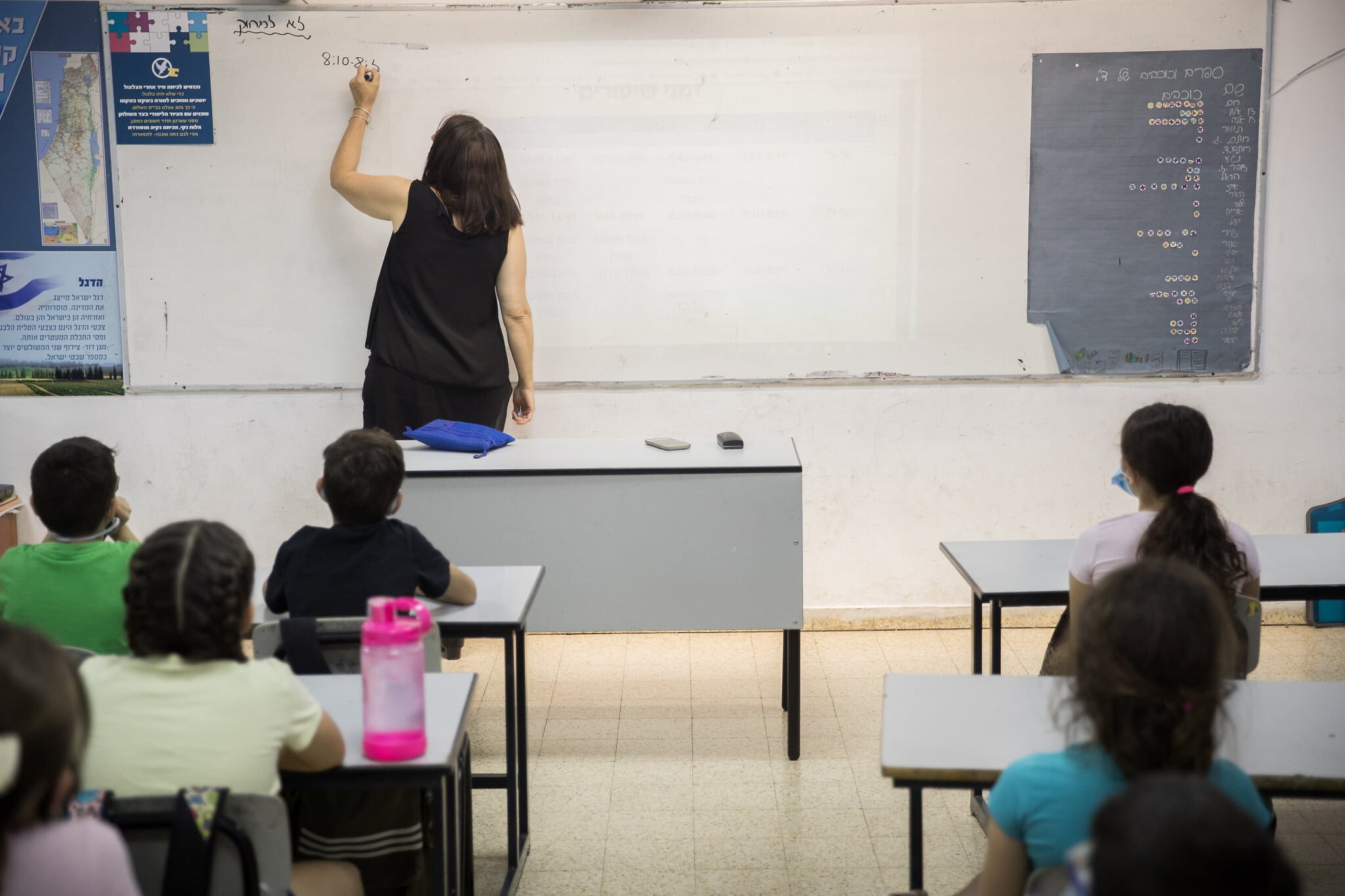 מורה בכיתה ישראלית (צילום: באדיבות יוזמות אברהם)