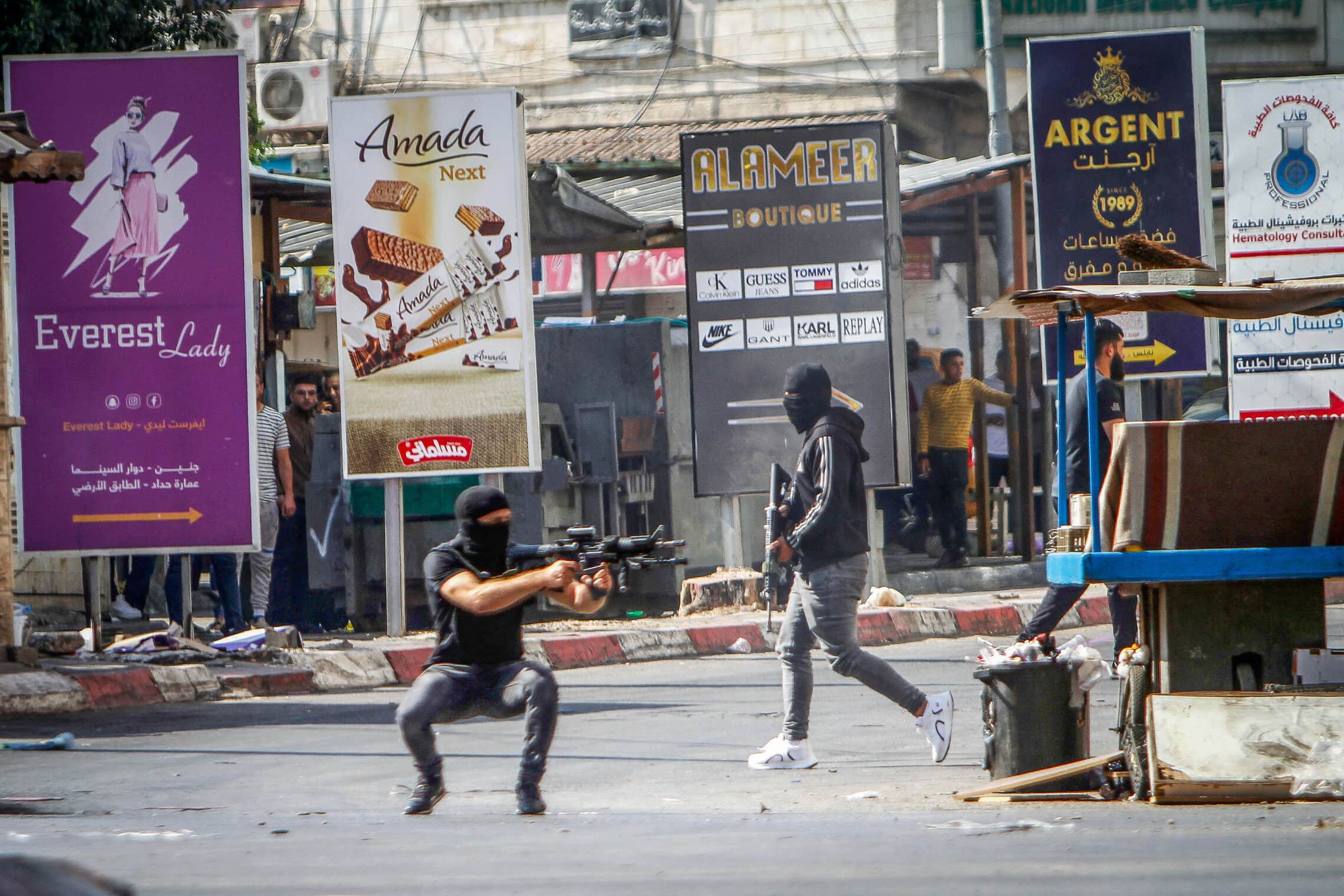 חמושים בג&#039;נין לאחר תחילת פעולת צה&quot;ל, 3 ביולי 2023 (צילום: Nasser Ishtayeh/Flash90)