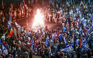 .הפגנה באיילון נגד החקיקה, 2023 (צילום: Avshalom Sassoni/Flash90) .הפגנה באיילון נגד החקיקה, 2023 (צילום: Avshalom Sassoni/Flash90)