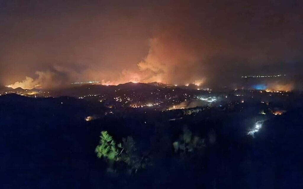 שריפות ענק ברודוס, 22 ביולי 2023 (צילום: שימוש לפי סעיף 27א לחוק זכויות יוצרים)
