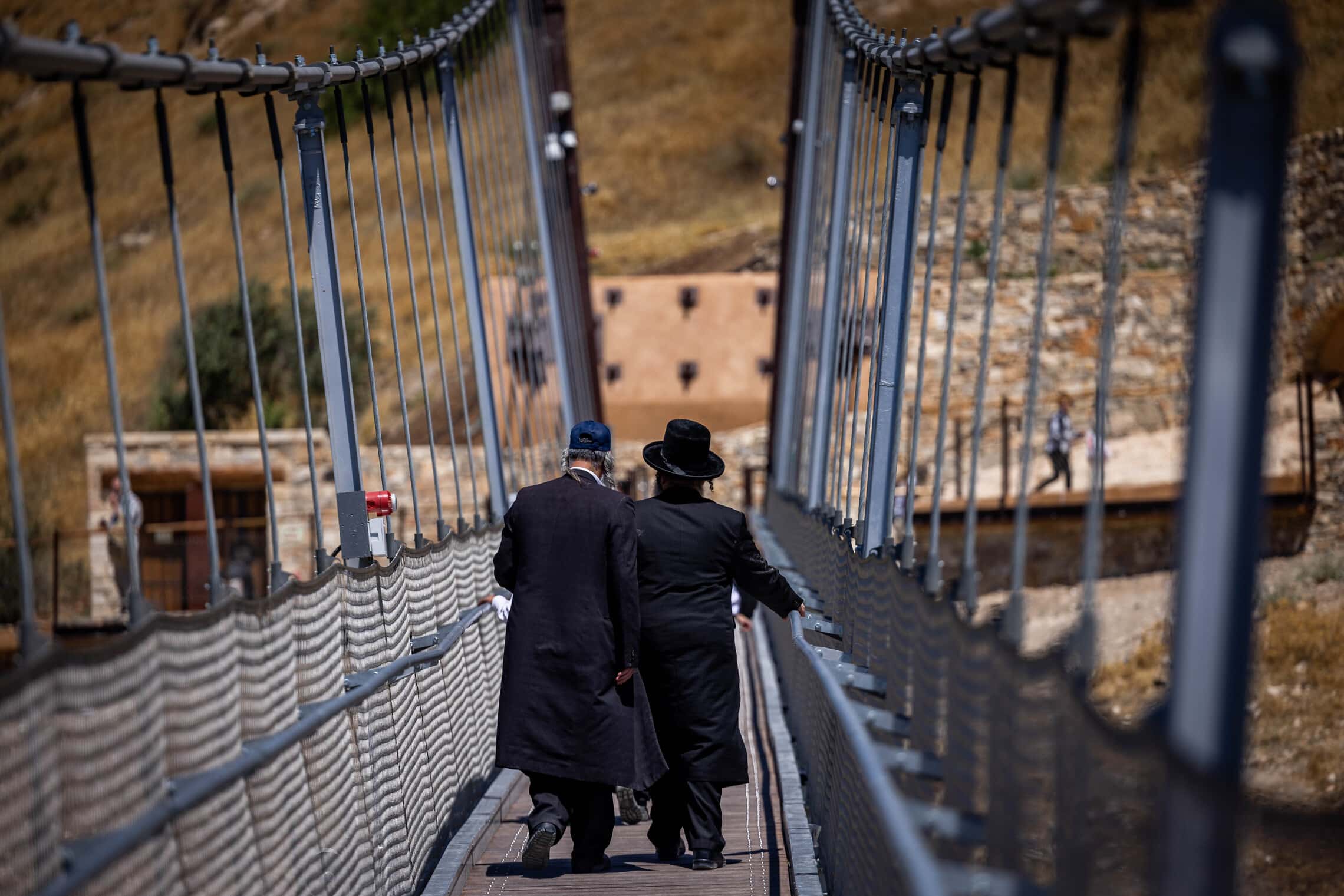 הגשר התלוי מעל גיא בן הינום (צילום: Yonatan Sindel/Flash90)