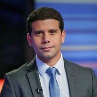 פרשן חדשות 12 מוחמד מג'אדלה (צילום: Zaher333/Wikipedia) פרשן חדשות 12 מוחמד מג'אדלה (צילום: Zaher333/Wikipedia)