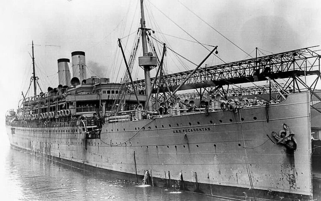 אוניית פוקהונטס ב-1919. ב-1921 תעלה גולדה מאיר (מאירסון) על אונייה זו לארץ ישראל