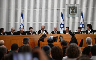 שופטי בית המשפט העליון בדיון על ביטול סעיף הסבירות, 12 בספטמבר 2023 (צילום: DEBBIE HILL / POOL / AFP) שופטי בית המשפט העליון בדיון על ביטול סעיף הסבירות, 12 בספטמבר 2023 (צילום: DEBBIE HILL / POOL / AFP)