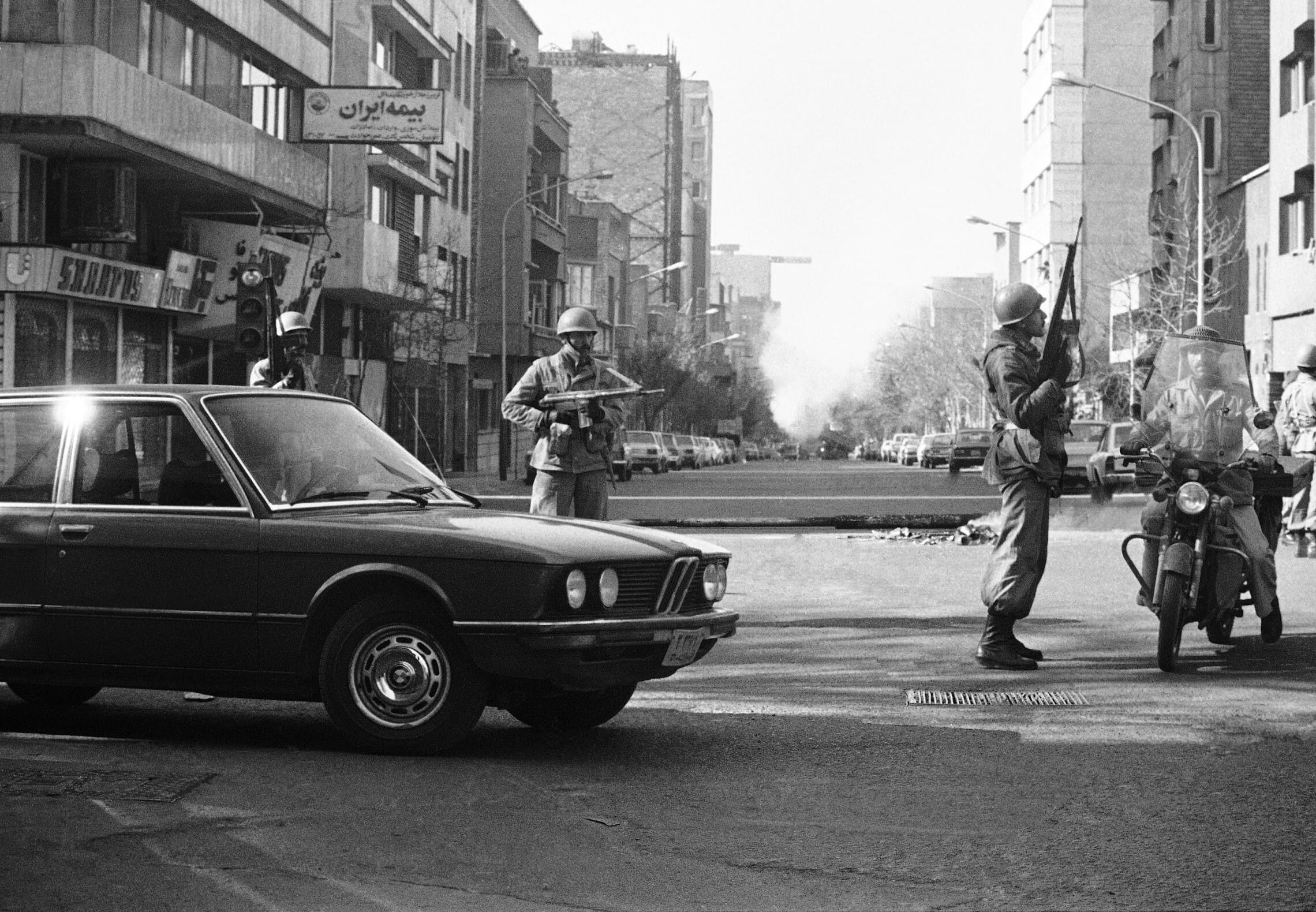 מתיחות ברחובות טהרן בימים שלפני המהפכה האיראנית. 2 בינואר 1979 (צילום: AP Photo)
