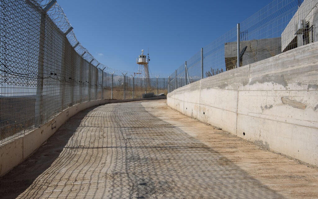 גדר ההפרדה שישראל בנתה בכפר ע&#039;ג&#039;ר בין ישראל ללבנון, 30 ביולי 2023 (צילום: אייל מרגולין/פלאש90)