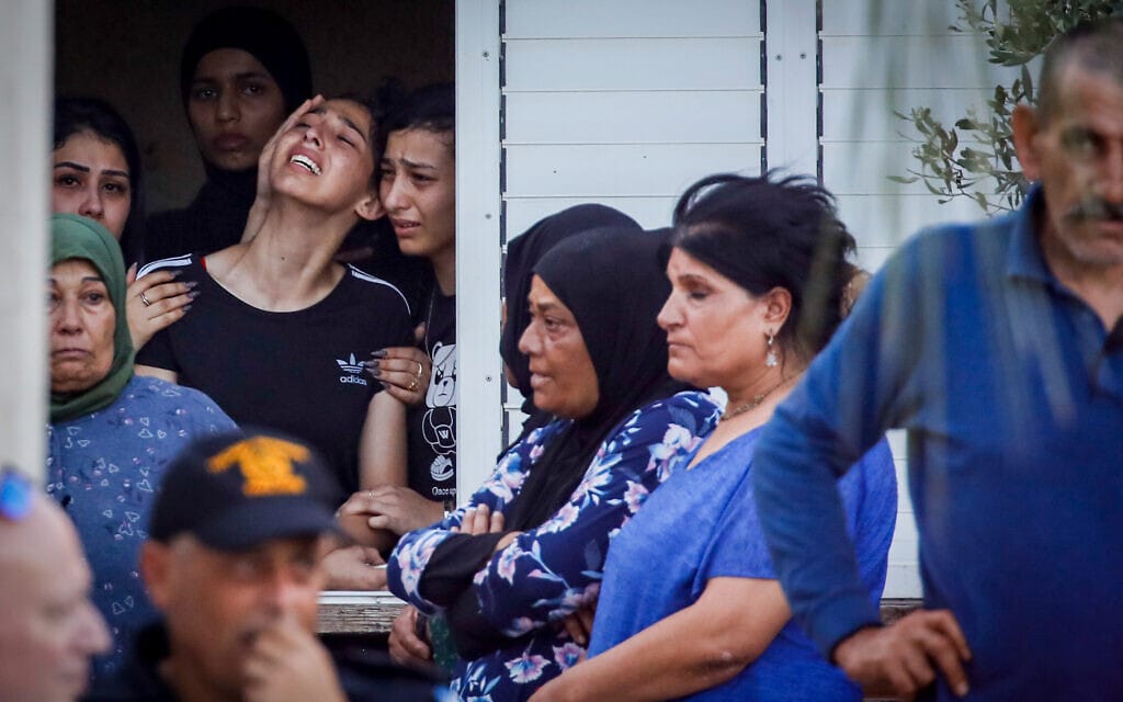 זירת הרצח בבסמת טבעון, בה נהרגו חמישה בני משפחה, 27 בספטמבר 2023 (צילום: שיר טורם/פלאש90)