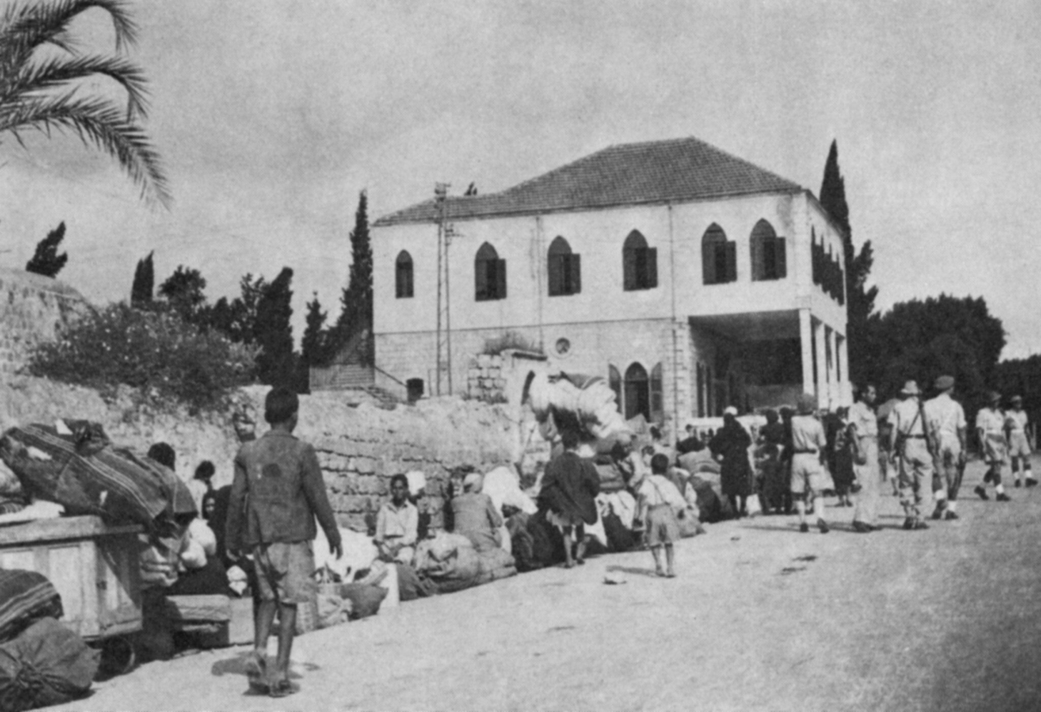 פליטים פלסטינים עוזבים את רמלה, יולי 1948 (צילום: רשות הציבור)