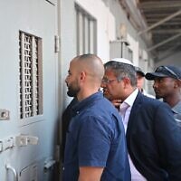 השר לביטחון לאומי איתמר בן גביר בביקור בבית הסוהר דקל במחוז הדרומי של שב"ס. 24 באוגוסט 2023 (צילום: דוברות שב"ס)