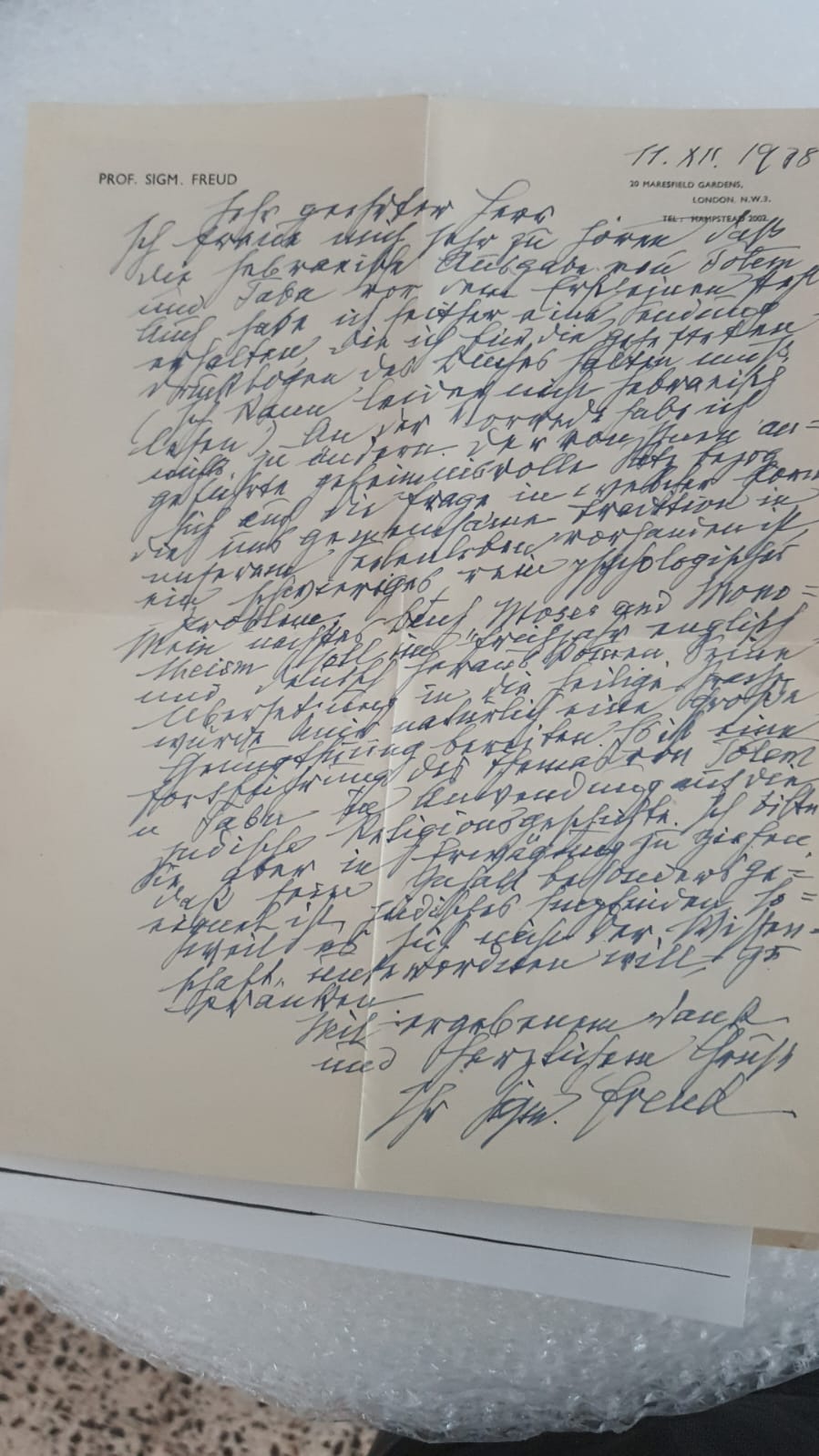 המכתב של פרויד שנמצא בין חפציה של שלומית רוזינר (צילום: באדיבות המשפחה)