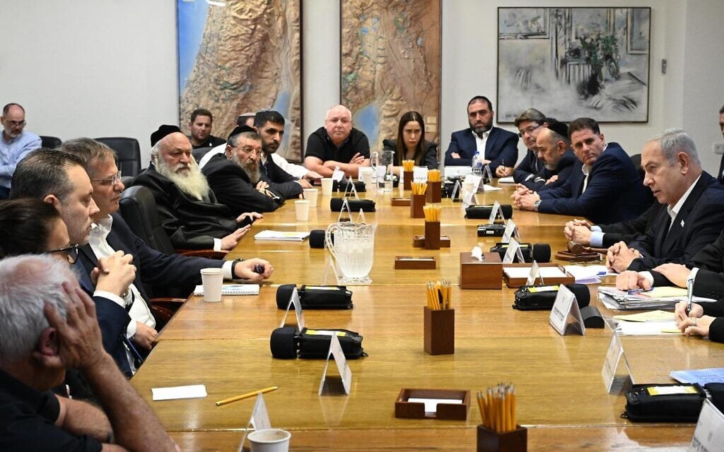 ישיבת הממשלה בבסיס הקריה בתל אביב, 7 באוקטובר 2023 (צילום: חיים צח / לע"מ)