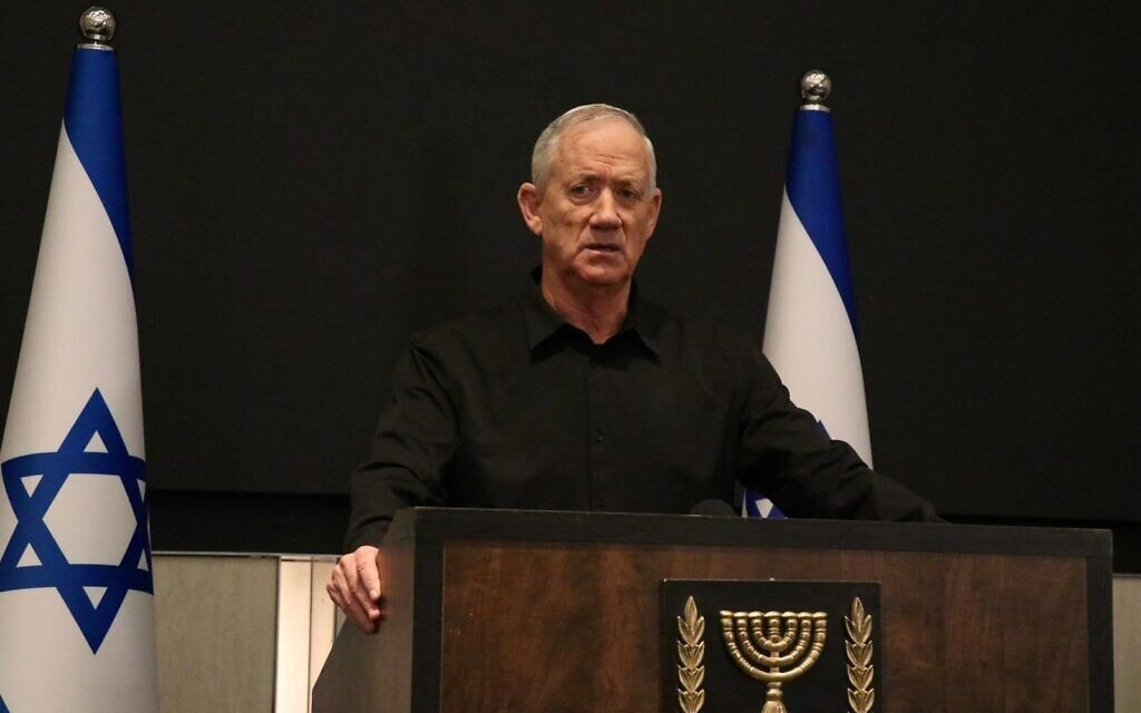 יו"ר המחנה מלכתי השר בני גנץ בהצהרה לתקשורת. 26 באוקטובר 2023 (צילום: קונטקט הפקות) יו"ר המחנה מלכתי השר בני גנץ בהצהרה לתקשורת. 26 באוקטובר 2023 (צילום: קונטקט הפקות)