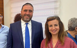 ח"כ לשעבר ג'ידא רינאווי זועבי עם שר הפנים והבריאות משה ארבל בעת ביקור בבית חולים בנצרת, 4 ביולי 2023 (צילום: מתוך עמוד הפייסבוק של ג'ידא רינאווי זועבי) ח"כ לשעבר ג'ידא רינאווי זועבי עם שר הפנים והבריאות משה ארבל בעת ביקור בבית חולים בנצרת, 4 ביולי 2023 (צילום: מתוך עמוד הפייסבוק של ג'ידא רינאווי זועבי)