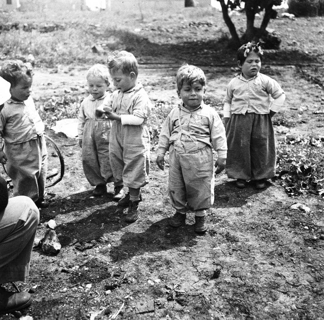 ילדי קיבוץ אילון ב-1944 (צילום: זולטן קלוגר, ארכיון המדינה)