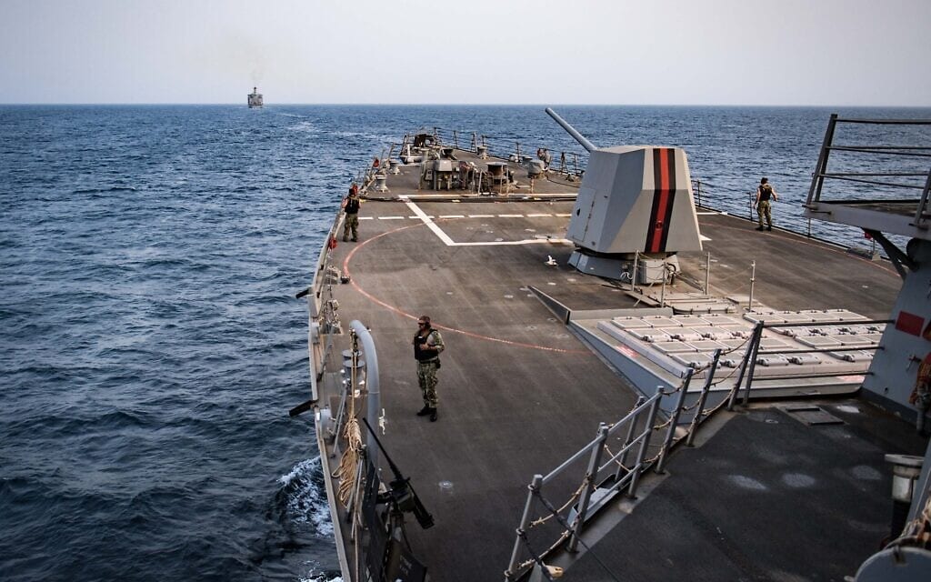 משחתת של חיל הים האמריקאי במצר באב אל־מנדב, אוגוסט 2018 (צילום: Jonathan CLAY / US NAVY / AFP)