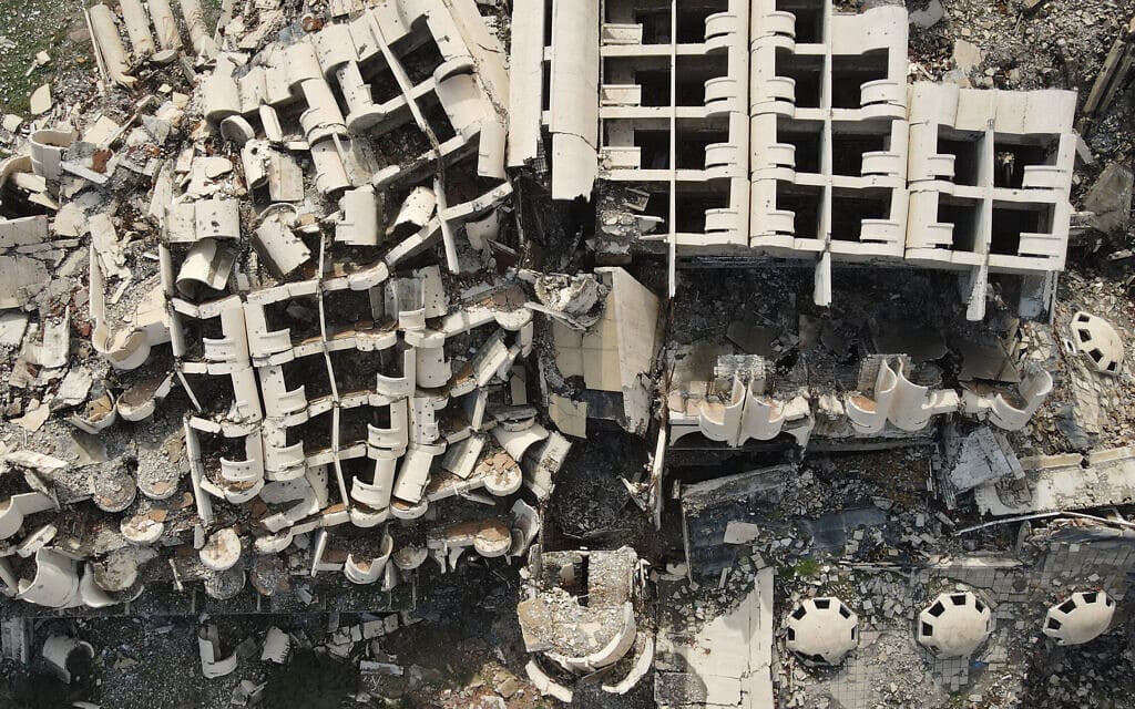 שרידי מלון מוסול בעיראק אחרי מתקפת דאעש בשנת 2017 (צילום: Zaid AL-OBEIDI / AFP)
