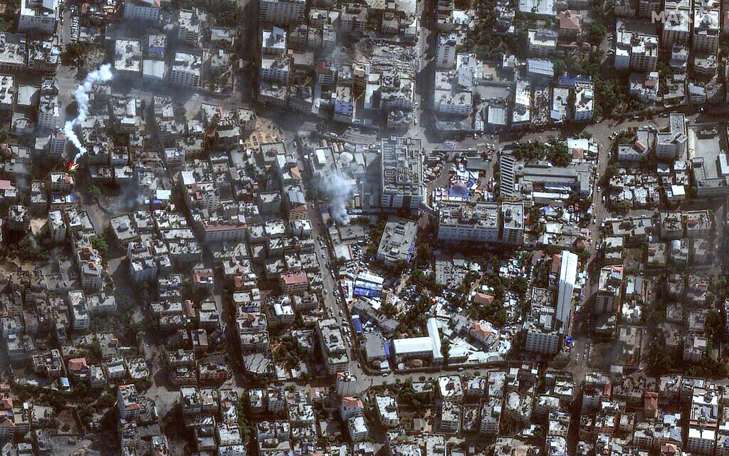 צילום לוויין מ-11 בנובמבר 2023 של מתחם בית החולים שיפא בעיר עזה (צילום: Maxar Technologies / AFP)