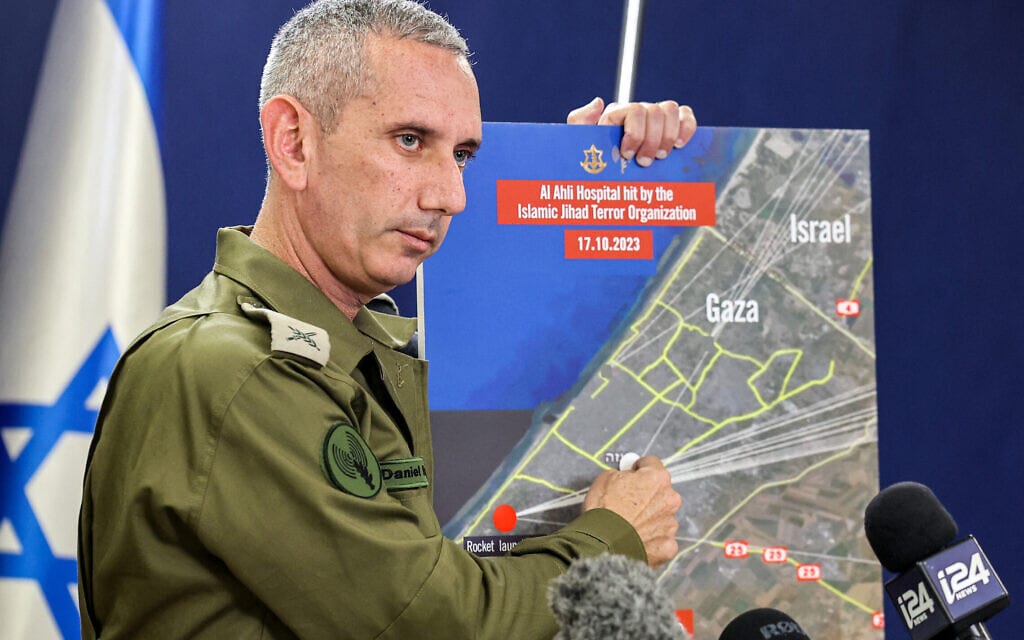 דובר צה"ל תא"ל דניאל הגרי בתדרוך לתקשורת, 18 באוקטובר 2023 (צילום: GIL COHEN-MAGEN / AFP) דובר צה"ל תא"ל דניאל הגרי בתדרוך לתקשורת, 18 באוקטובר 2023 (צילום: GIL COHEN-MAGEN / AFP)