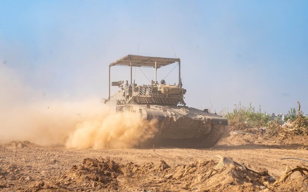 טנק של צה"ל בפעילות ברצועה. 19 בנובמבר 2023 (צילום: דובר צה״ל) טנק של צה"ל בפעילות ברצועה. 19 בנובמבר 2023 (צילום: דובר צה״ל)