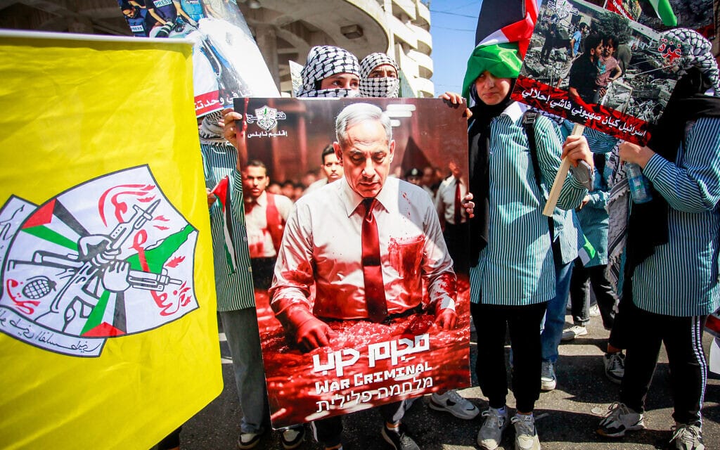 פלסטינים בשכם מפגינים נגד המלחמה בעזה, 26 באוקטובר 2023 (צילום: Nasser Ishtayeh/Flash90)