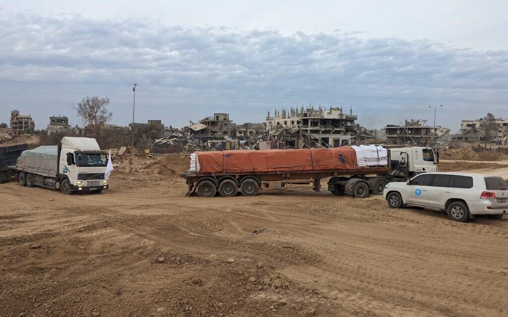 משאיות סיוע הומניטרי בצפון רצועת עזה, 25 בנובמבר 2023 (צילום: דוברות מתפ