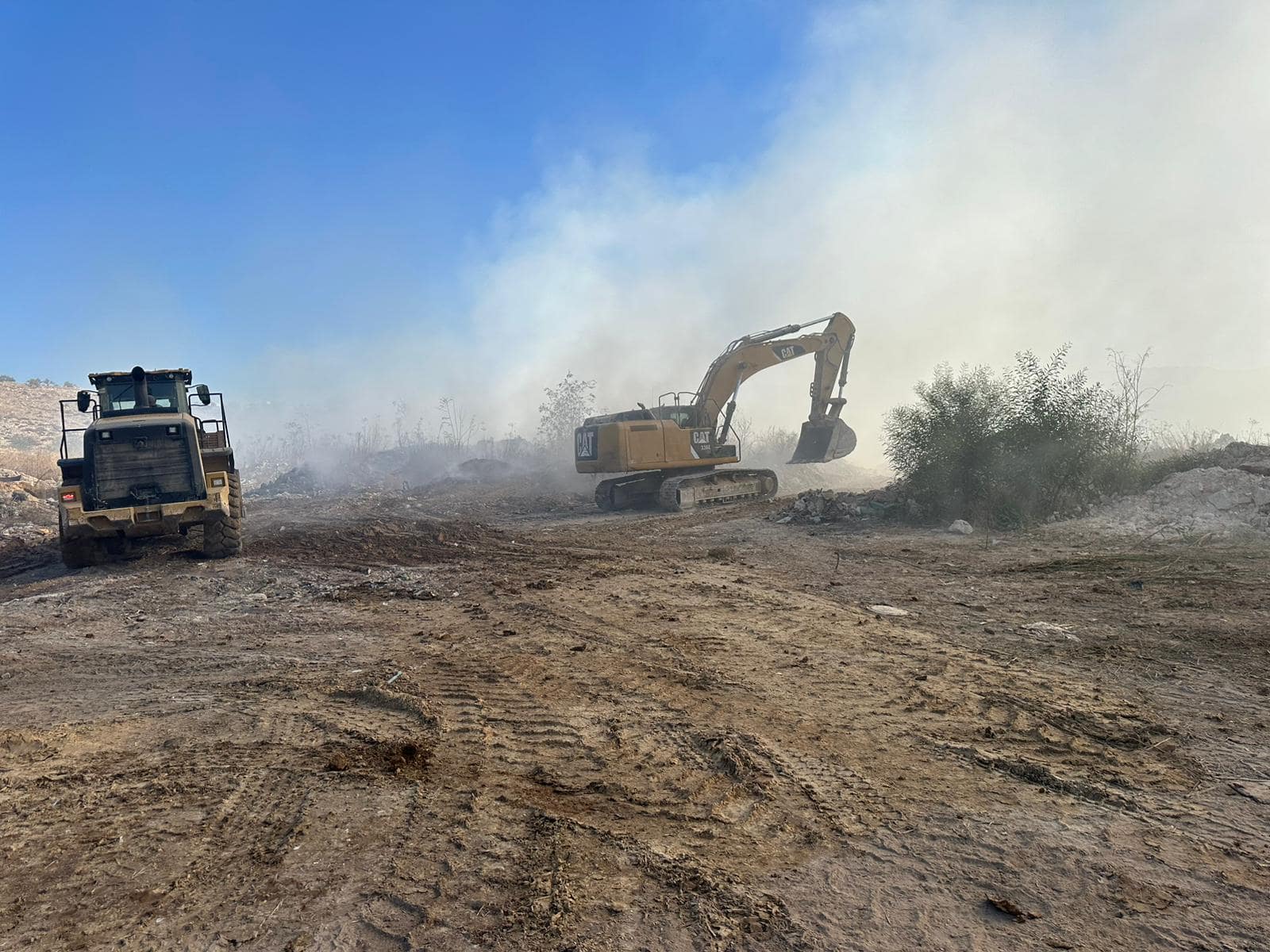 שרפת פסולת לא חוקית ברנתיס, הגדה המערבית, 8 בנובמבר 2023 (צילום: המשרד להגנת הסביבה)