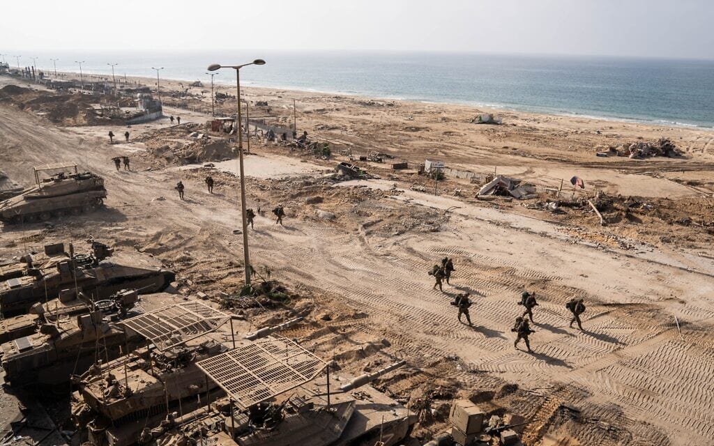 חיילי צה"ל ברצועת עזה, 9 בנובמבר 2023 (צילום: דובר צה"ל) חיילי צה"ל ברצועת עזה, 9 בנובמבר 2023 (צילום: דובר צה"ל)