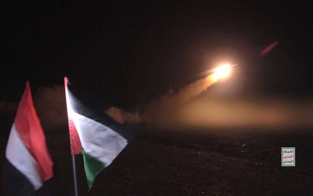 צבא תימן פרסם תמונות המתעדות לטענתם שיגור רחפנים לעבר ישראל, 6 בנובמבר 2023 (צילום: רשתות ערביות)