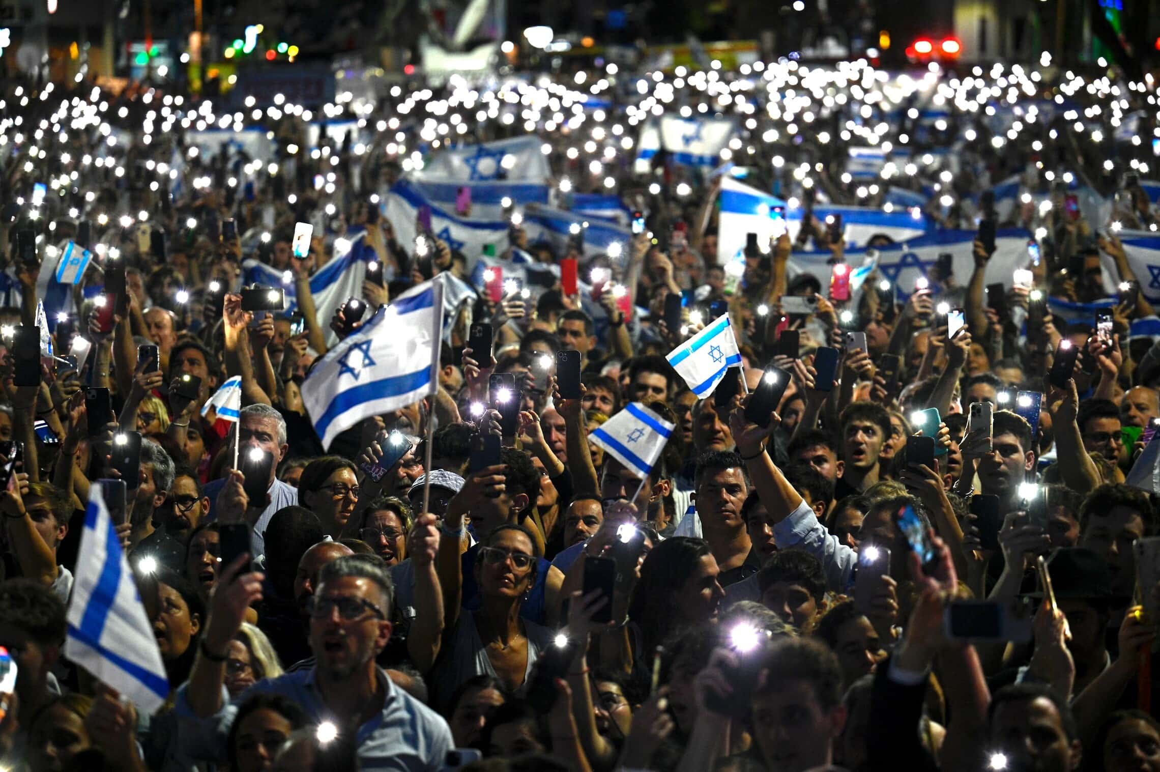 הפגנת תמיכה בישראל בבואנוס איירס, ארגנטינה, 9 באוקטובר 2023 (צילום: Luis ROBAYO / AFP)